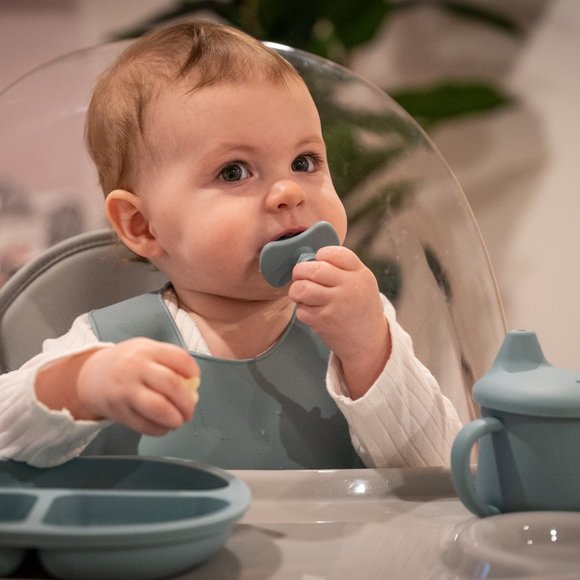 8 Piece Silicone Feeding Set - Picture 4 of 5